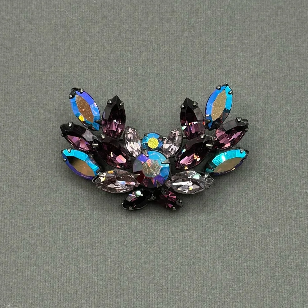 VINTAGE Purple Crystal Brooch